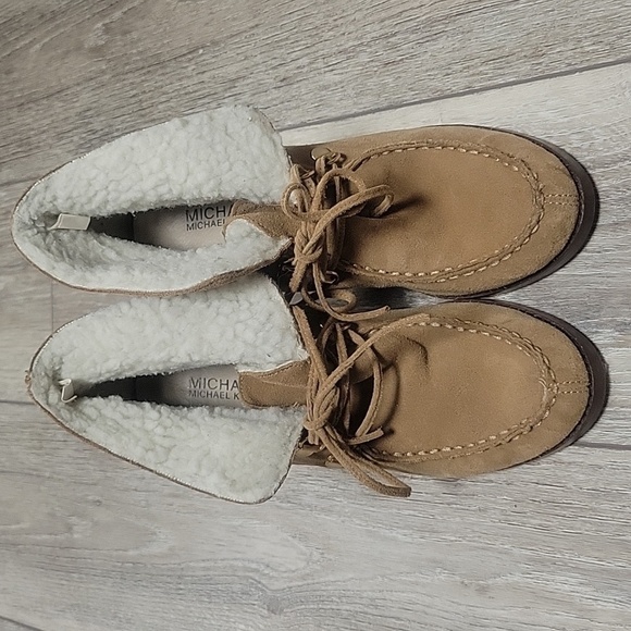 Michael Kors Tan Suede Wendi Wedge Bootie Size 7 1/2 - Picture 2 of 9
